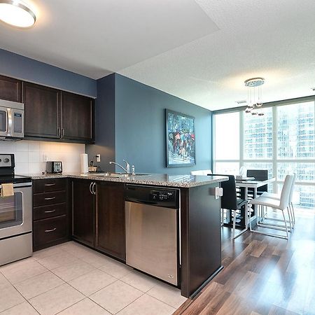 Napa Furnished Suites At Cn Tower & Maple Leaf Square Toronto Exteriör bild