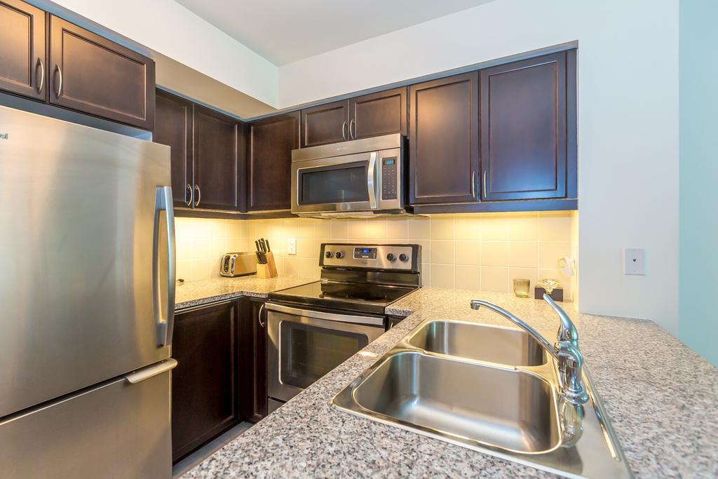 Napa Furnished Suites At Cn Tower & Maple Leaf Square Toronto Rum bild
