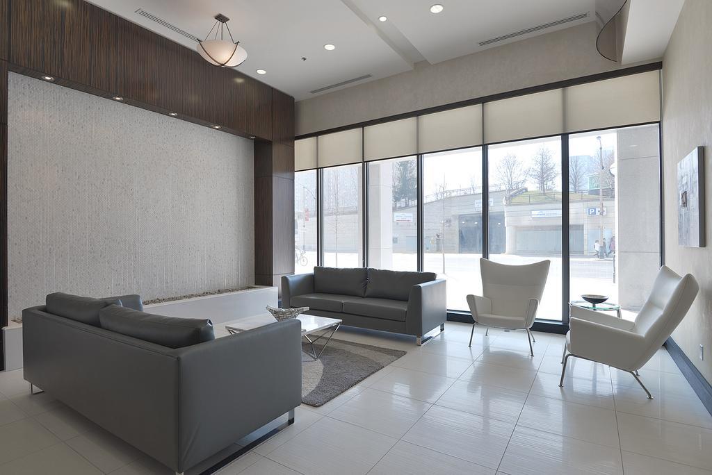 Napa Furnished Suites At Cn Tower & Maple Leaf Square Toronto Rum bild