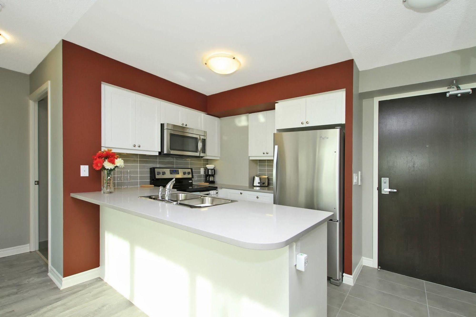Napa Furnished Suites At Cn Tower & Maple Leaf Square Toronto Exteriör bild
