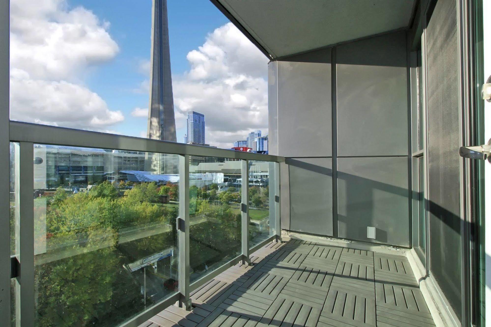 Napa Furnished Suites At Cn Tower & Maple Leaf Square Toronto Exteriör bild