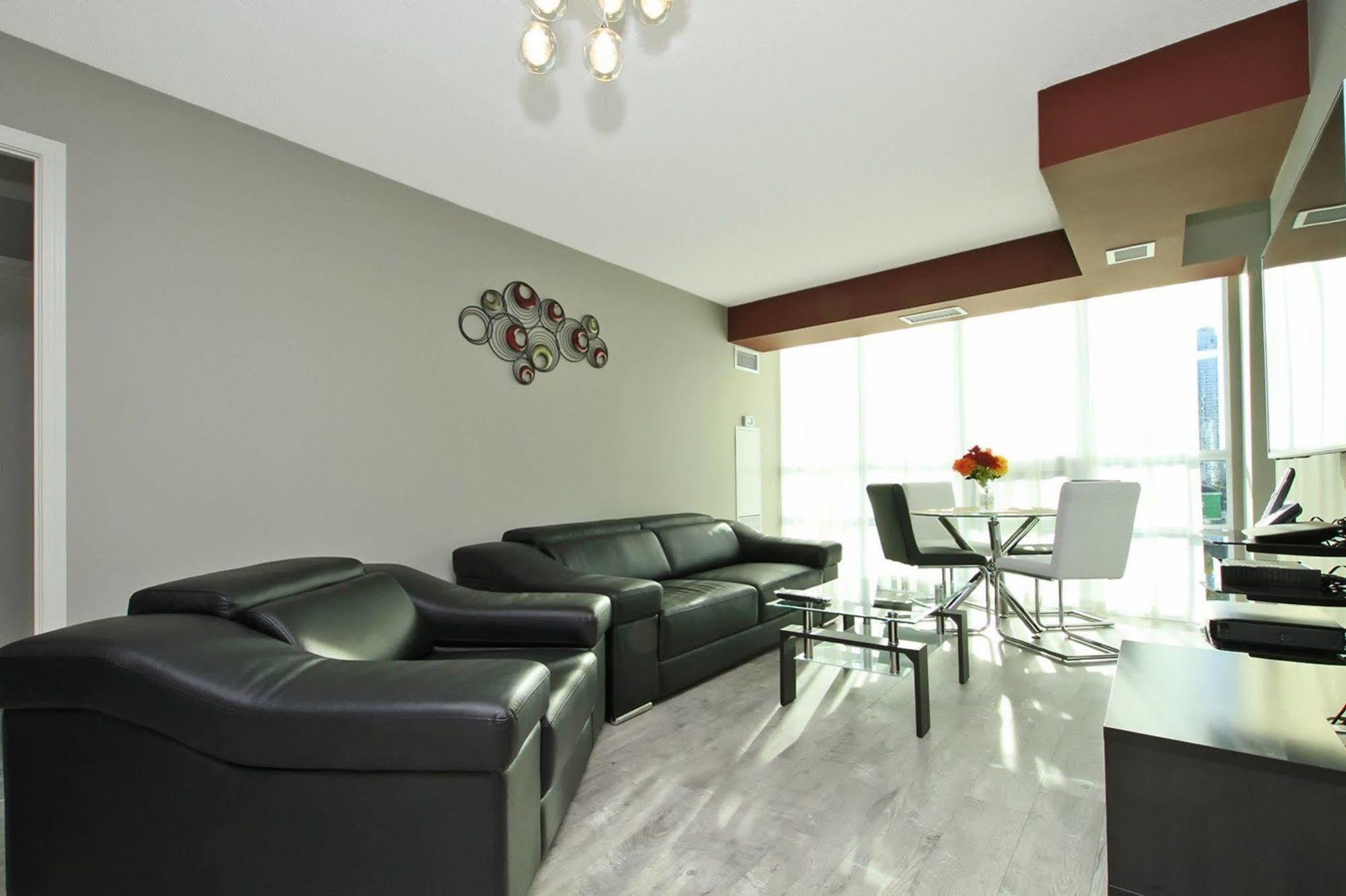 Napa Furnished Suites At Cn Tower & Maple Leaf Square Toronto Exteriör bild